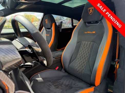 Used 2024 Lamborghini Urus Performante AWD/4WD image 22