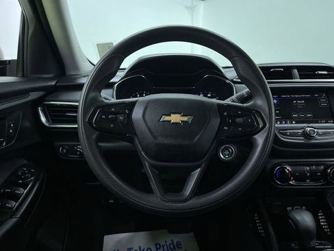 Used 2022 Chevrolet TrailBlazer LT w/ LPO, Blackout Package image 20