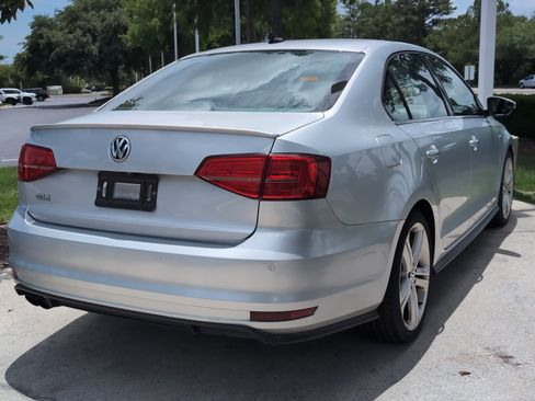 Used 2016 Volkswagen Jetta GLI SE FWD image 10