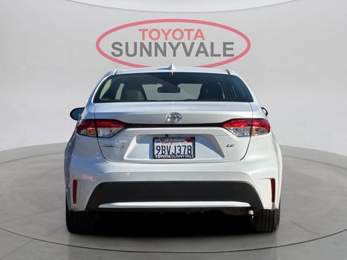 Used 2022 Toyota Corolla LE image 8