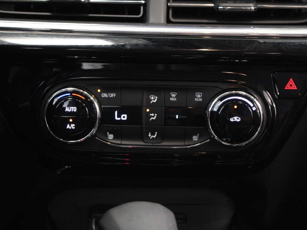 Used 2025 Chevrolet Trax ACTIV w/ Driver Confidence Package FWD image 25