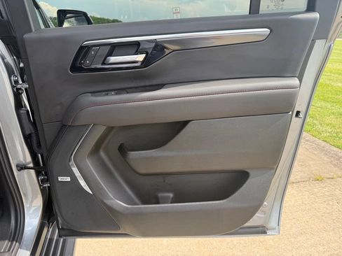 New 2026 Chevrolet Suburban RST w/ Advanced Technology Package AWD/4WD image 18