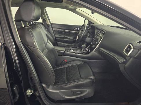 Used 2023 Nissan Maxima Platinum FWD image 10