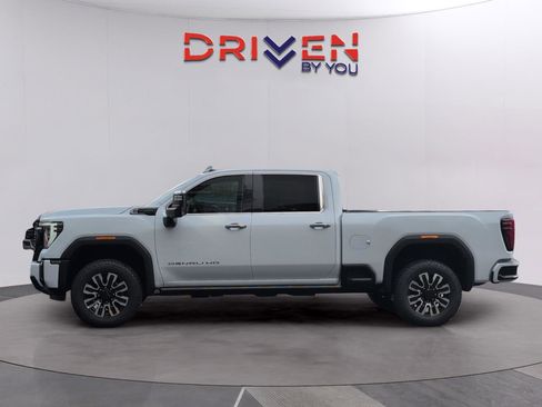 New 2026 GMC Sierra 2500 Denali Ultimate image 5