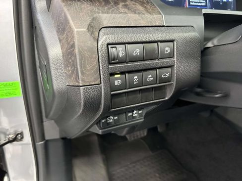 Certified 2024 Toyota Tacoma Limited AWD/4WD image 20