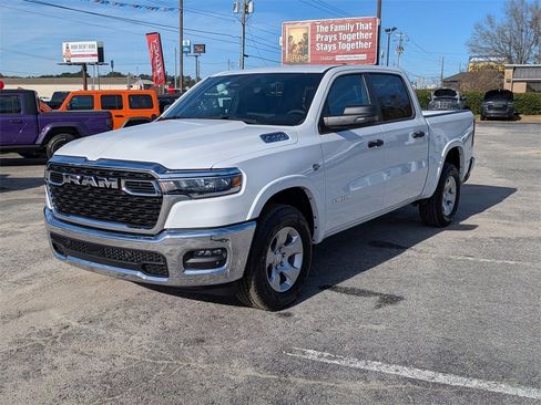 New 2026 RAM 1500 4x4 Crew Cab image 7