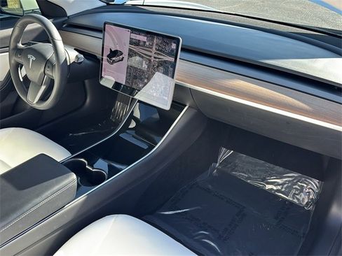 Used 2019 Tesla Model 3 Long Range image 22