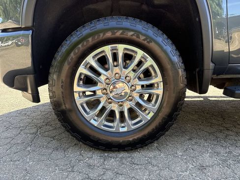 Used 2020 Chevrolet Silverado 3500 High Country w/ Z71 Off-Road Package AWD/4WD image 10
