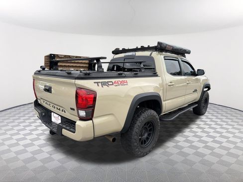 Used 2019 Toyota Tacoma TRD Off-Road image 17