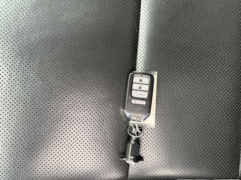 Used 2019 Honda Ridgeline RTL image 9