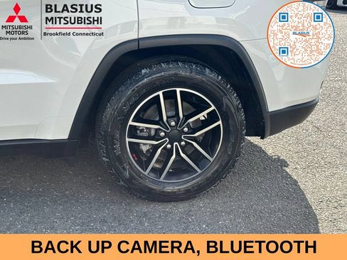 Used 2019 Jeep Grand Cherokee Trailhawk AWD/4WD image 7