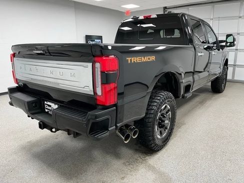 Used 2024 Ford F350 Platinum w/ Tremor Off-Road Package AWD/4WD image 10