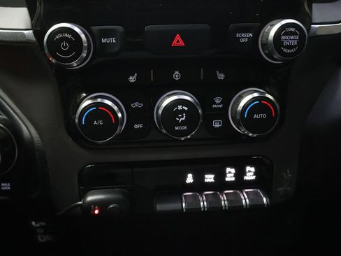 Used 2019 RAM 1500 Big Horn AWD/4WD image 25