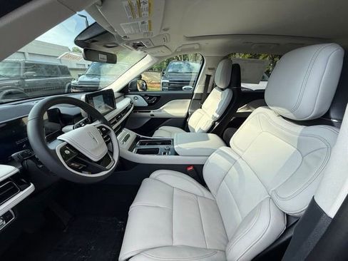 New 2025 Lincoln Aviator Reserve w/ Equipment Group 201A image 13