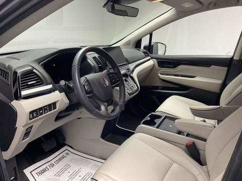 Used 2025 Honda Odyssey Touring image 11