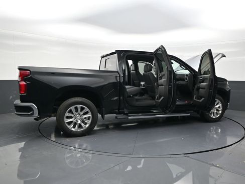 Used 2022 Chevrolet Silverado 1500 LTZ image 29
