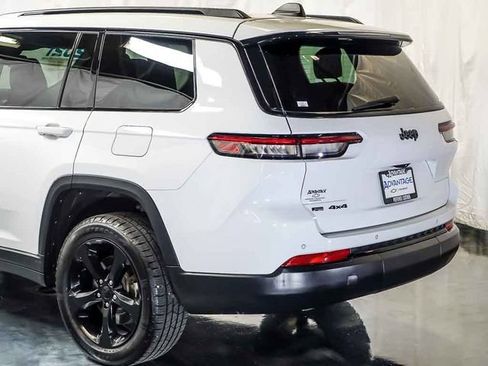 Used 2021 Jeep Grand Cherokee L Laredo AWD/4WD image 10