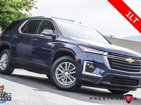 Used 2023 Chevrolet Traverse LT FWD image 1
