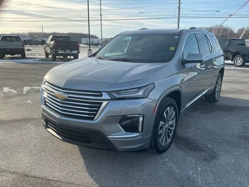 Used 2023 Chevrolet Traverse Premier FWD image 7