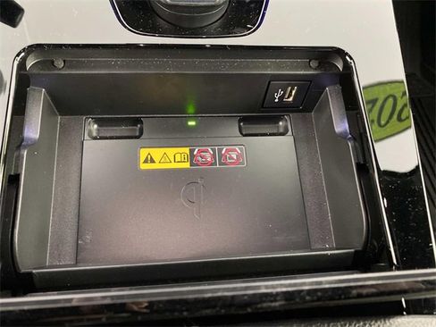 Used 2024 Toyota bZ4X Limited image 22