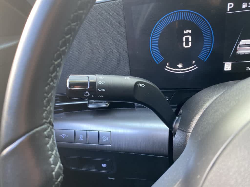 Used 2025 Hyundai Kona SEL FWD image 22