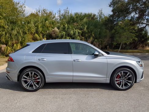 Certified 2021 Audi SQ8 Prestige image 3