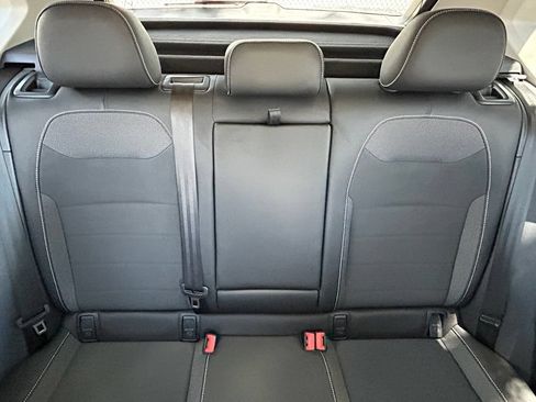 Used 2024 Volkswagen Taos SE w/ Panoramic Sunroof Package FWD image 13