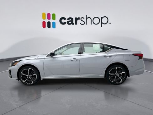 Used 2023 Nissan Altima 2.5 SR AWD/4WD image 2