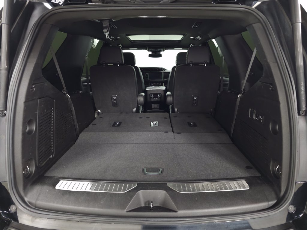 Used 2023 GMC Yukon Denali w/ LPO, Floor Liner Package AWD/4WD image 8