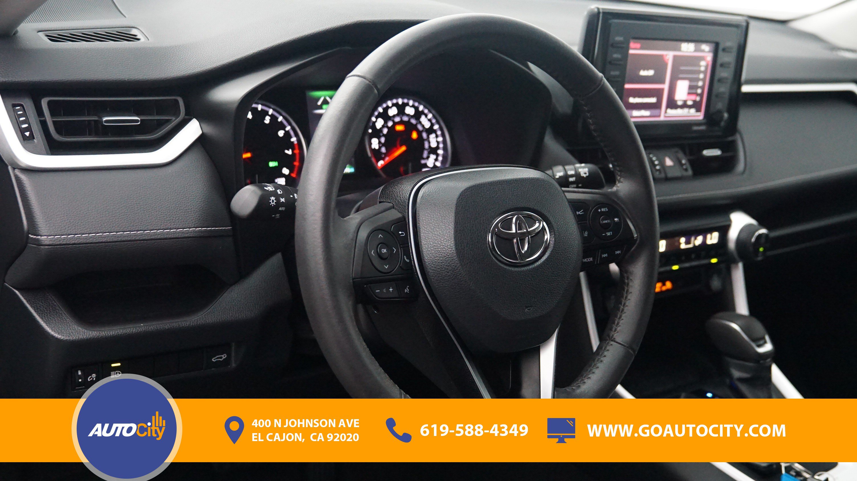 Used 2022 Toyota RAV4 XLE Premium FWD image 19
