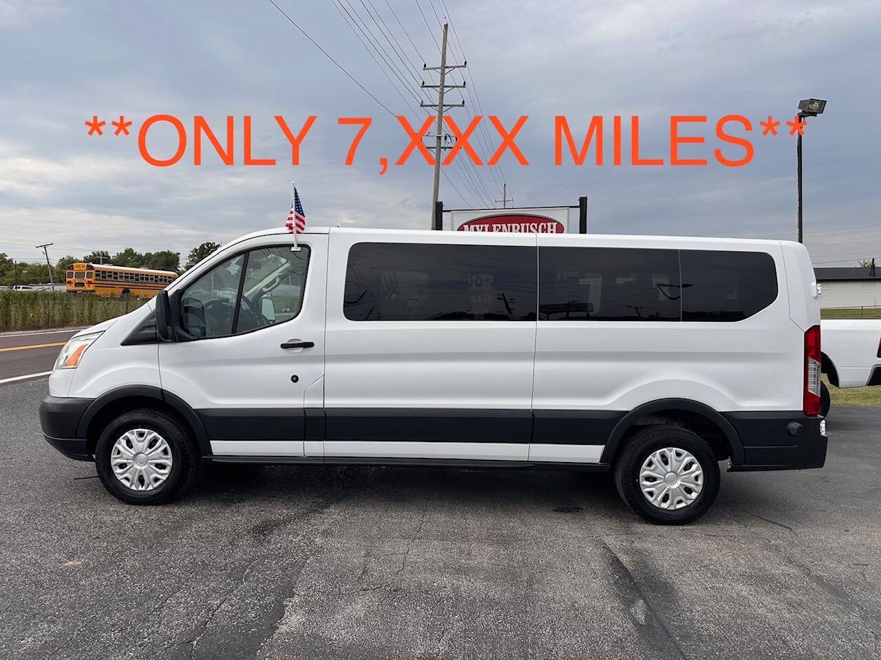 Used 2016 Ford Transit 350 XLT RWD image 1