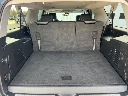 Used 2020 Chevrolet Suburban LT image 28
