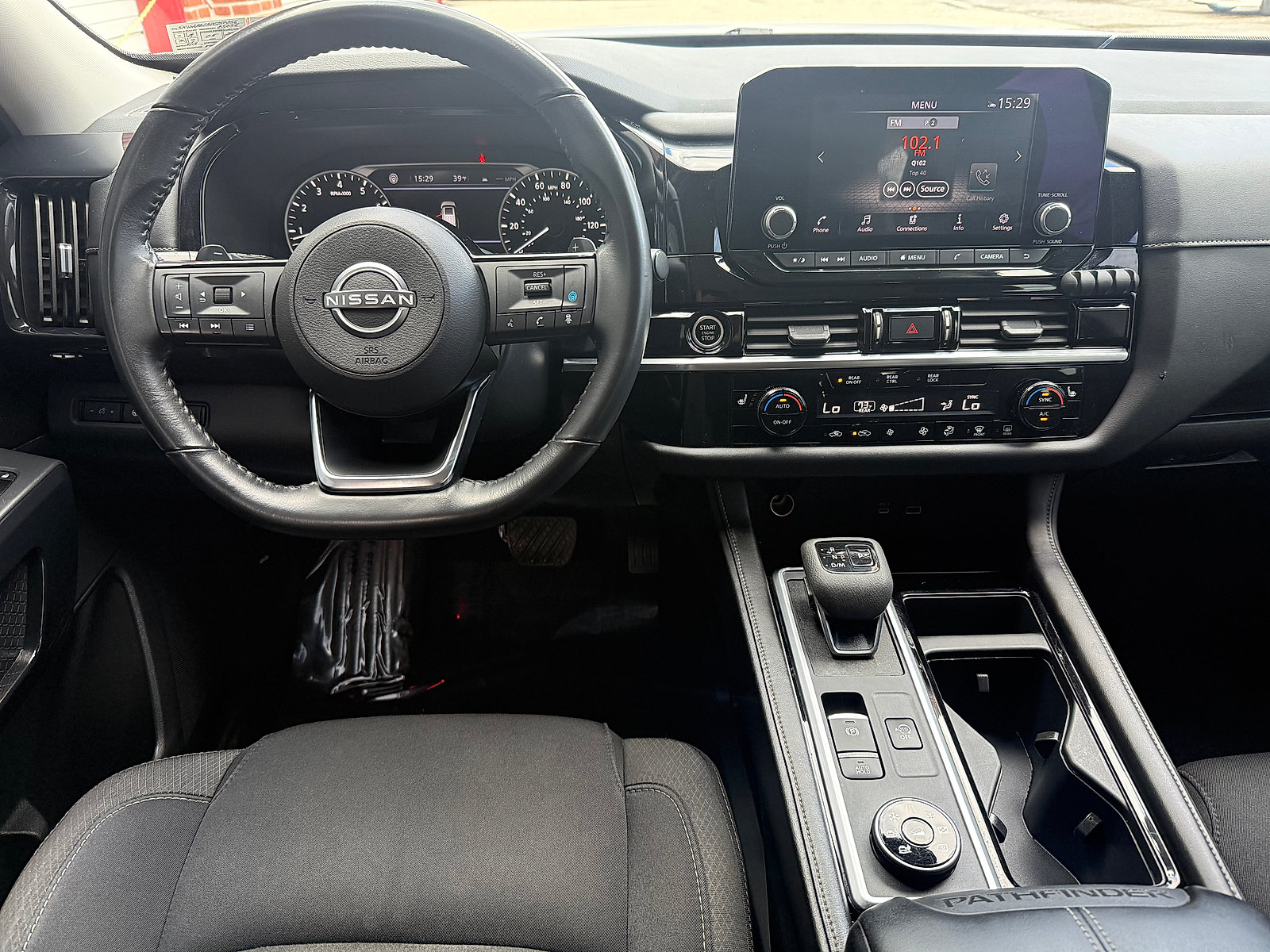 Used 2023 Nissan Pathfinder SV AWD/4WD image 11