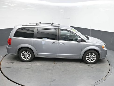 Used 2018 Dodge Grand Caravan SXT FWD image 31