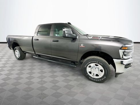 New 2026 RAM 2500 Tradesman w/ Chrome Appearance Group AWD/4WD image 3