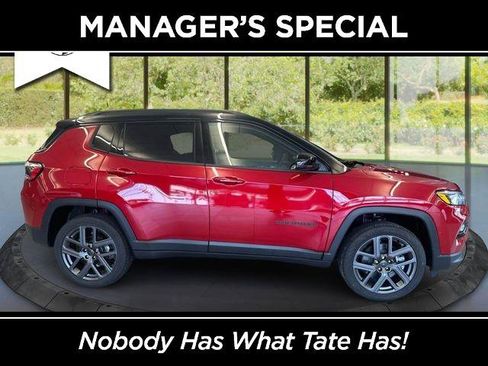 Certified 2025 Jeep Compass Limited w/ Sun & Sound Group AWD/4WD image 1