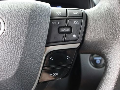 Used 2025 Toyota Camry LE FWD image 25