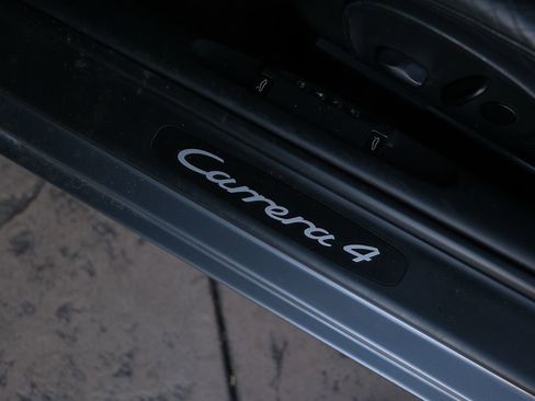Used 2004 Porsche 911 Carrera 4 image 31