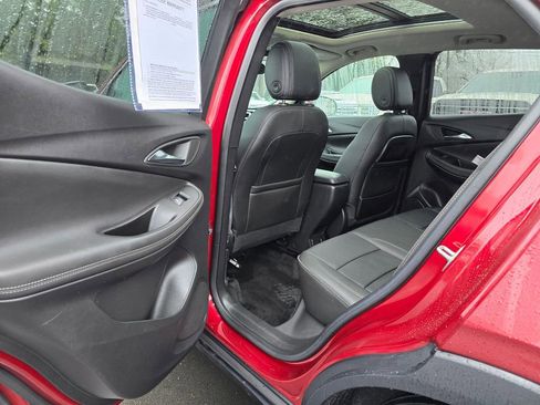 Used 2023 Buick Encore GX Essence w/ Experience Buick Package image 21