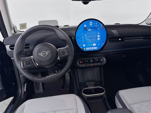 Certified 2025 MINI Cooper S image 22