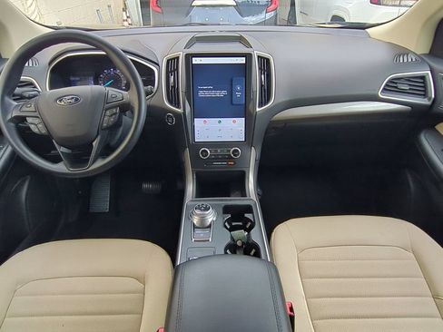 Used 2021 Ford Edge SE FWD image 17