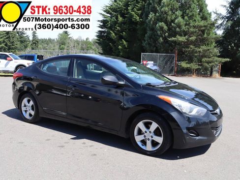 Used 2013 Hyundai Elantra GLS FWD image 10