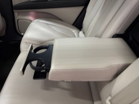 Used 2019 Lincoln Nautilus Select AWD/4WD image 29