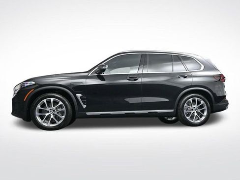 New 2026 BMW X5 xDrive50e w/ Executive Package image 36