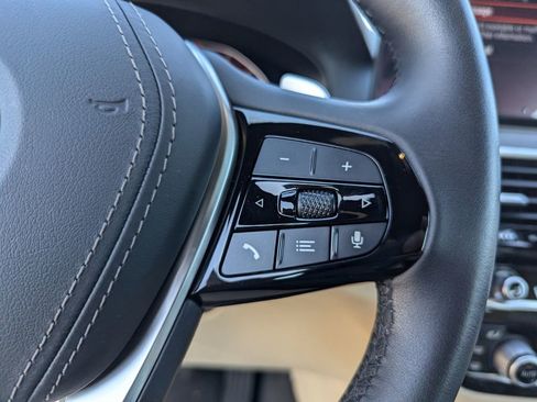 Used 2022 BMW 530i xDrive image 28