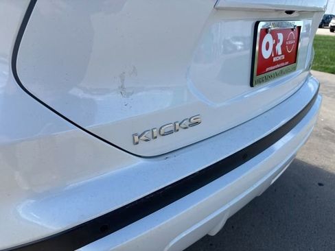 Used 2024 Nissan Kicks SR FWD image 9