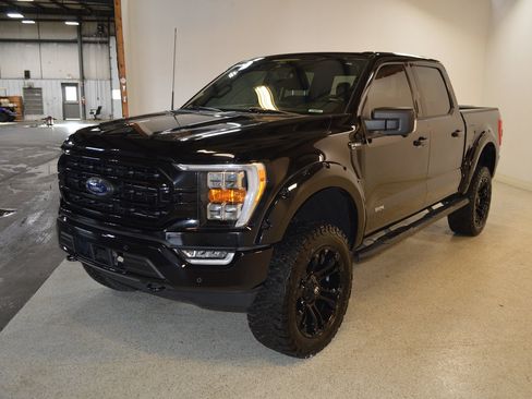 Used 2021 Ford F150 XLT w/ Equipment Group 302A High image 7