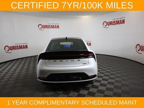 Used 2025 Toyota Prius AWD image 28
