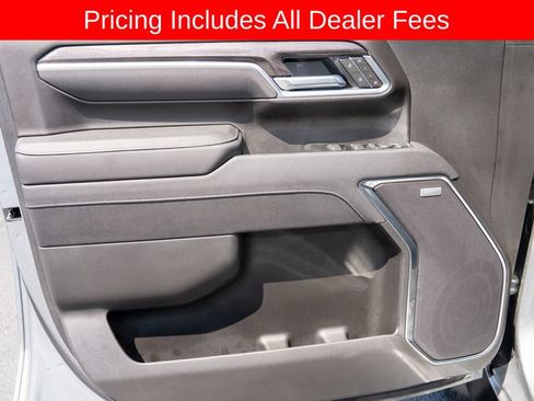 Used 2026 Chevrolet Silverado 2500 LTZ w/ LTZ Convenience Package AWD/4WD image 12