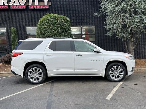 Used 2021 Chevrolet Traverse Premier w/ LPO, Cargo Package image 19